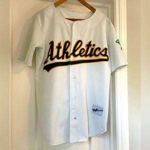 Vintage 90’s Raven Knit Oakland Athletics home jersey